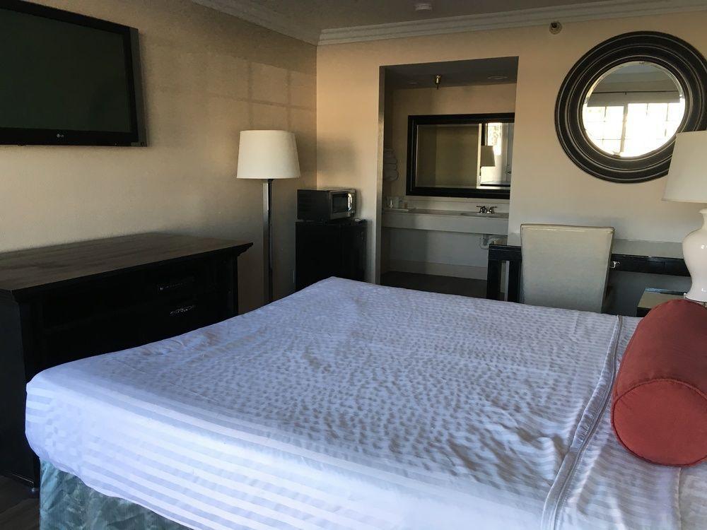 The Dixie Orange County Otel Stanton Dış mekan fotoğraf